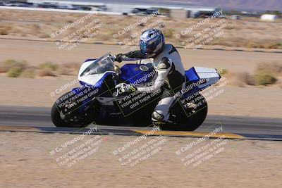 media/Dec-10-2023-SoCal Trackdays (Sun) [[0ce70f5433]]/Turn 9 Inside Set 2 (1115am)/